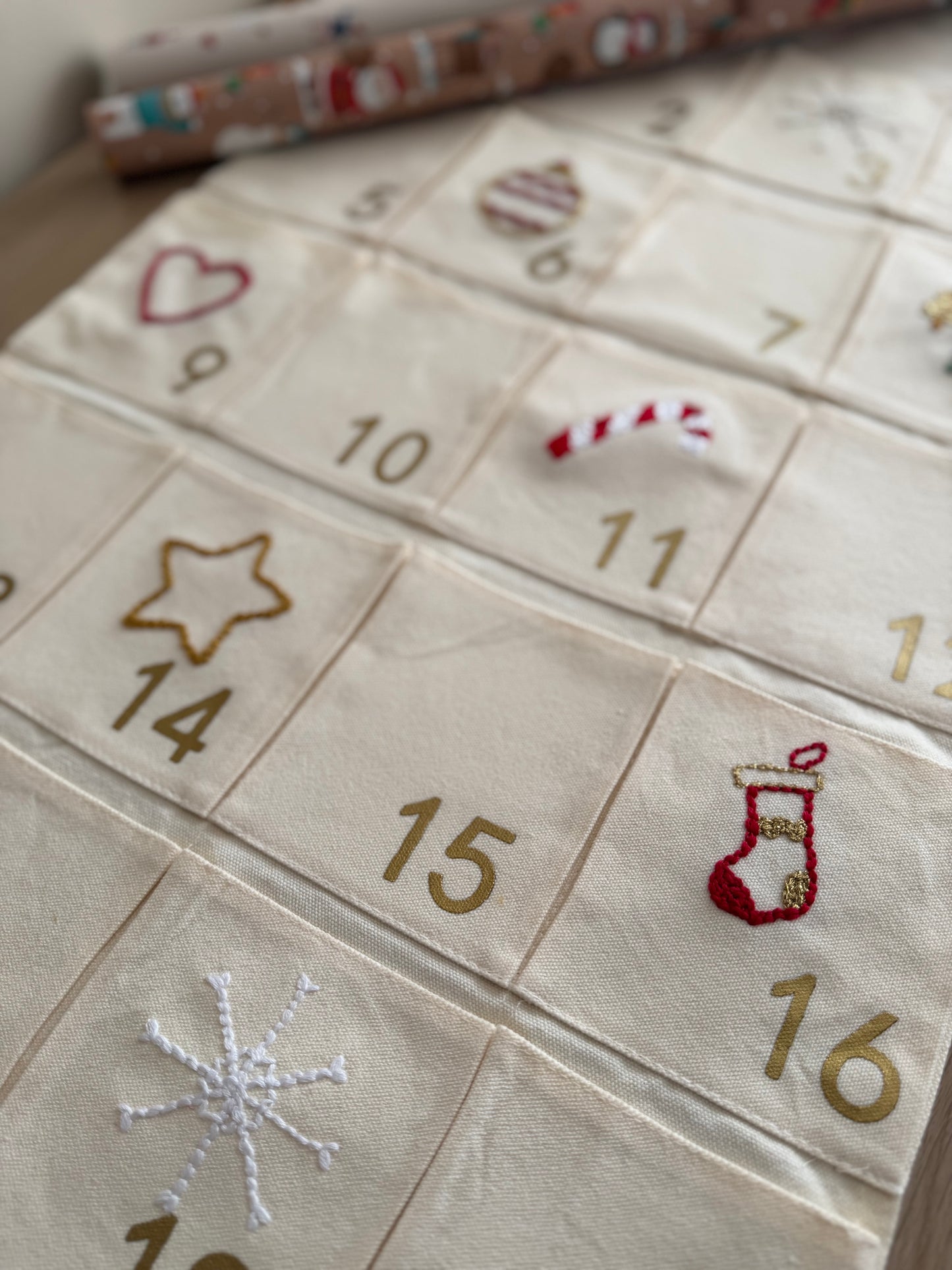 Адвент календар “Магията започва тук”